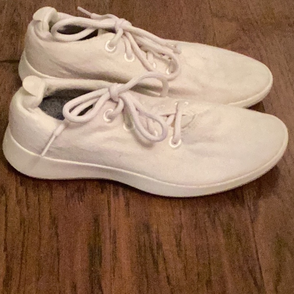 All birds White Superfine Merino Wool Lace-Up’s Sneakers Removable Insoles. W8